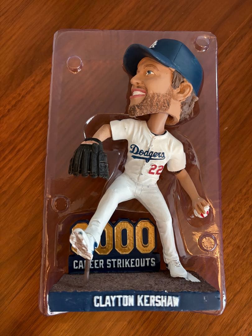 クレイトン・カーショー 3000奪三振記念フィギュア