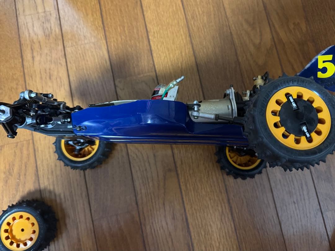 ★*★様 タミヤ アバンテ　RCカー　動作未検証　破損ジャンク品