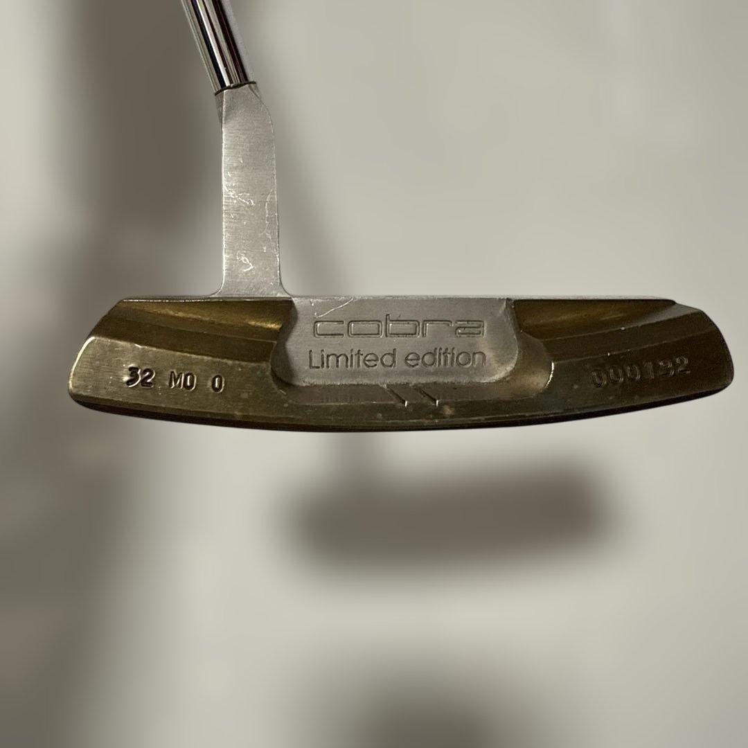 Cobra Limited Edition パター 32 MO 0