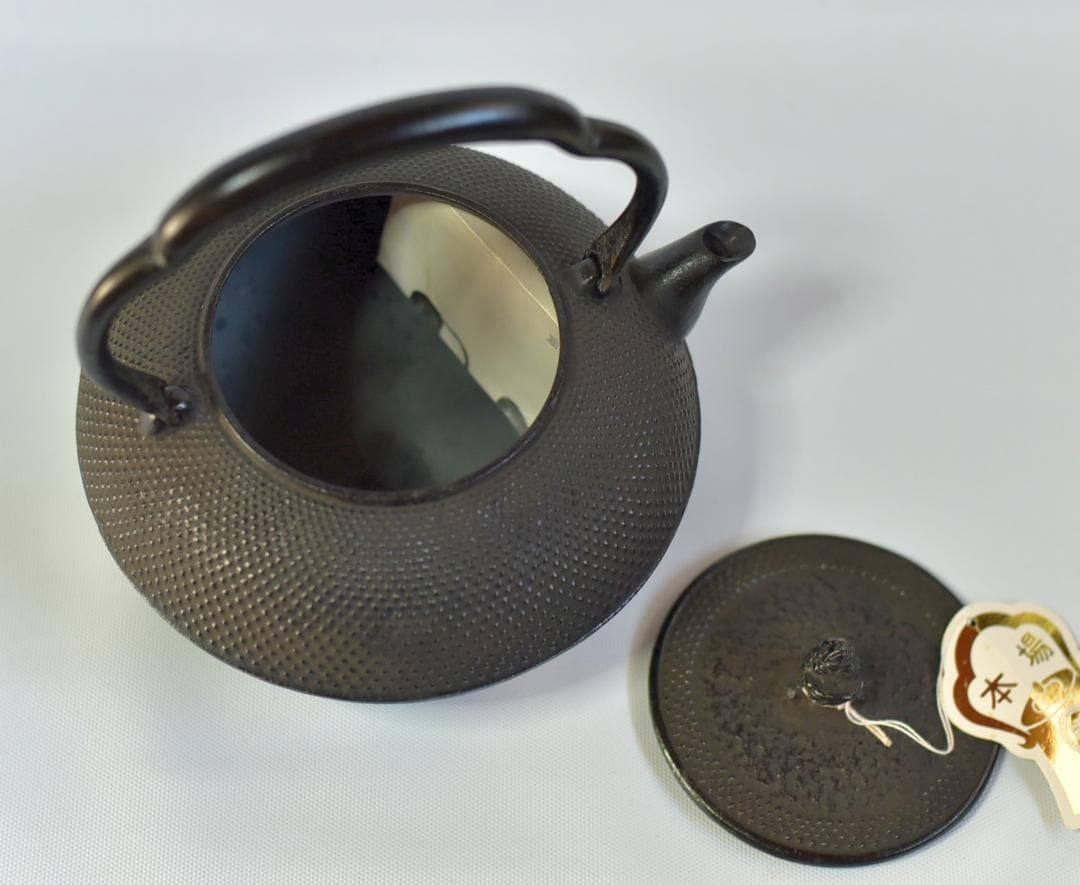 値下げ、南部鉄瓶　岩鋳造小ぶりな鉄瓶【極上品】囲炉裏　お茶道具