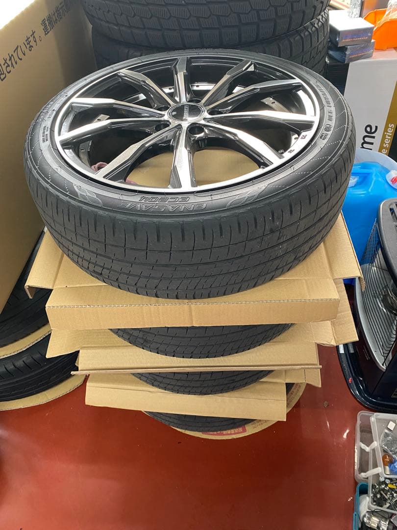 レグザス　18インチ　4本セット