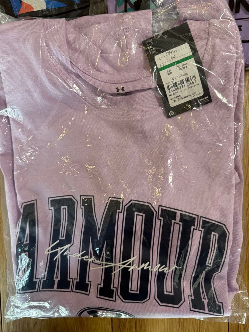 レディースL/ UNDER ARMOUR フード付き×2 &Tシャツ