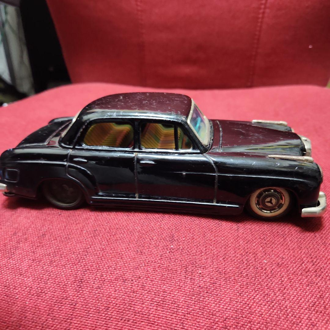 萬代屋 バンダイ製 ブリキミニカー メルセデス・ベンツ 219 セダン ブラック