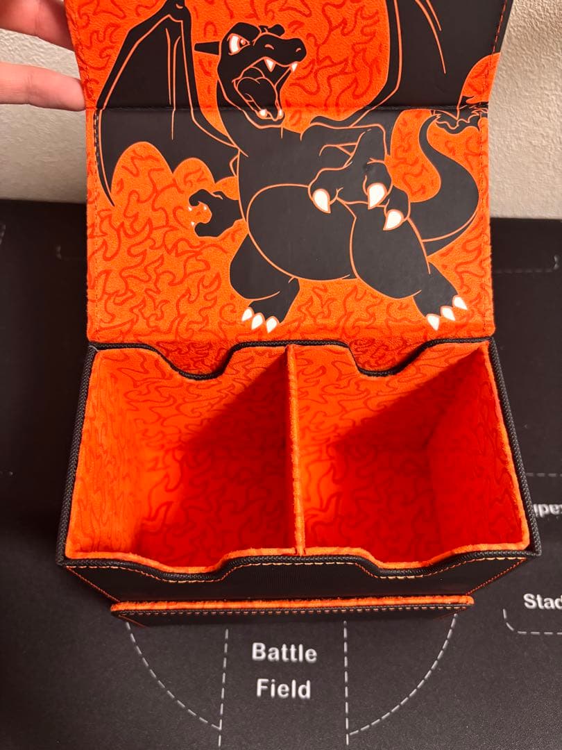 灼熱のリザードン プレミアム ダブルデッキボックス