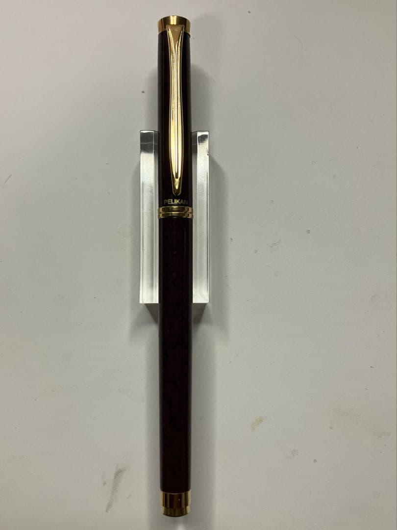 ペリカン　Pelikan P381 ニュークラシックマルサーラレッド　F（細字）