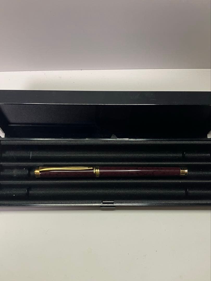 ペリカン　Pelikan P381 ニュークラシックマルサーラレッド　F（細字）
