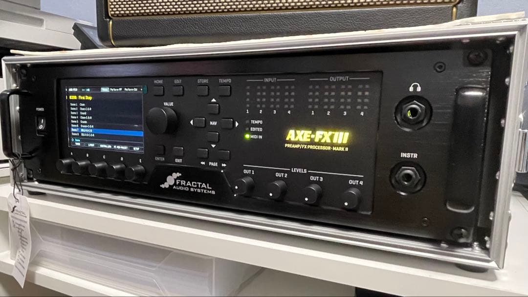 ギター Fractal Audio Axe-FxIII MKII TURBO FC12