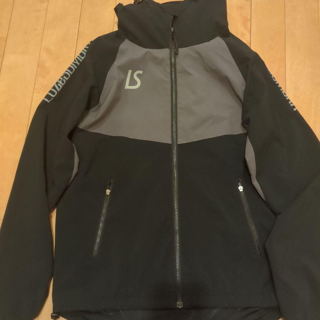 ルースイソンブピステ・ウィンドブレーカー Lサイズ