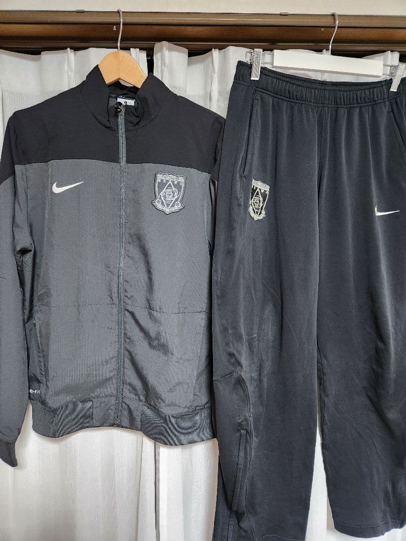 浦和レッズ　2015　ジャージ　セットアップ