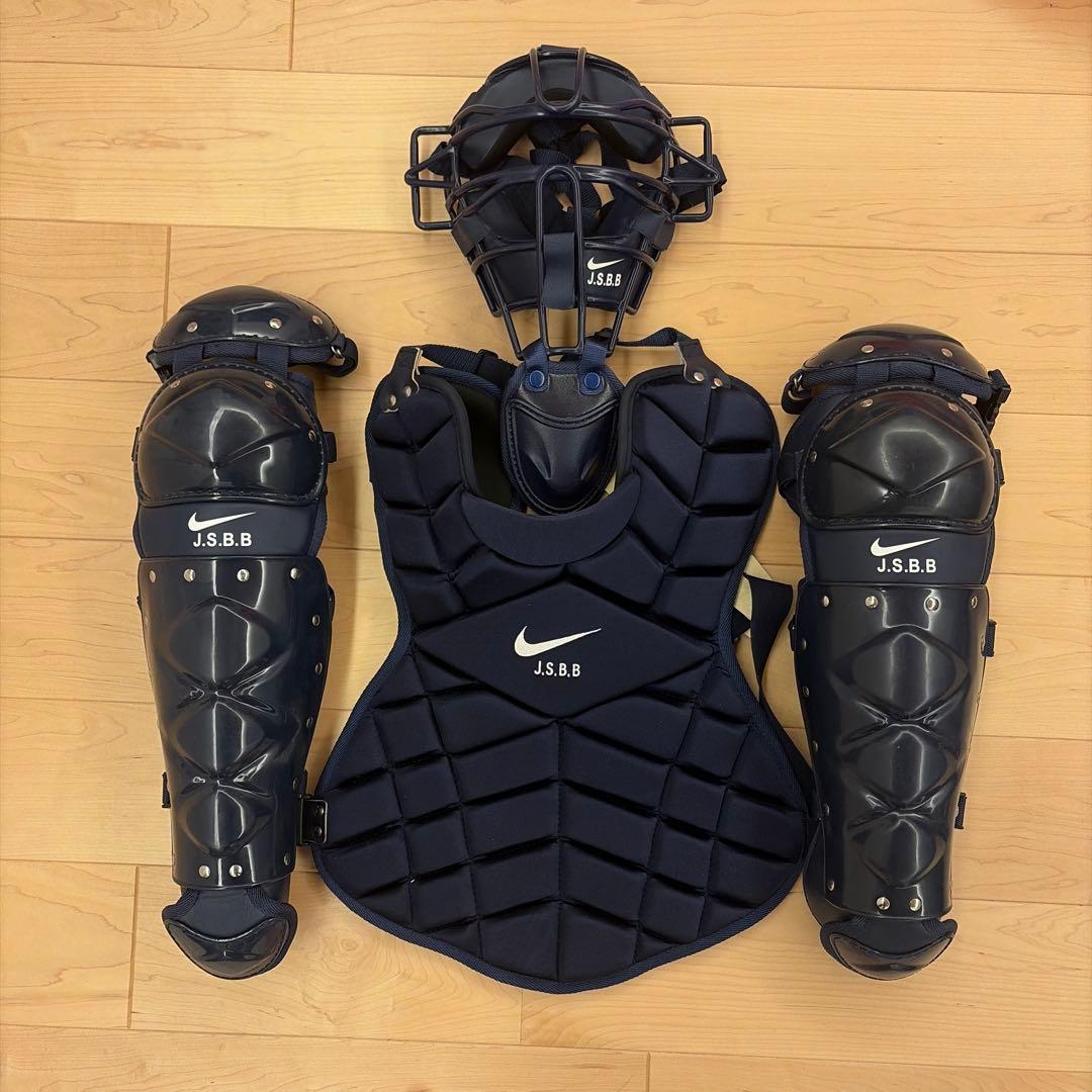 【入手困難】【超美品】キャッチャー防具セット（軟式用）NIKE【JSBB規格】