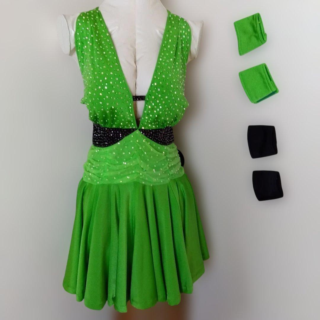 ダンス衣装　スパンコール　グリーン＆黒