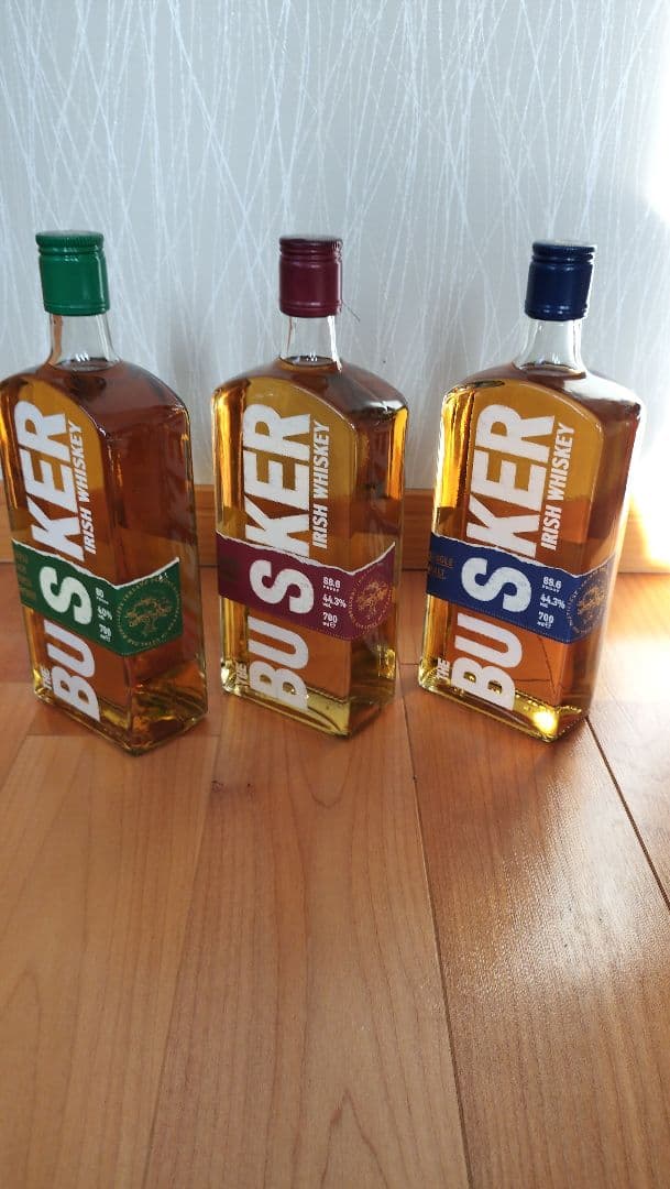 BUSKER アイリッシュウイスキー 3本セット　　　　(旧ラベル)