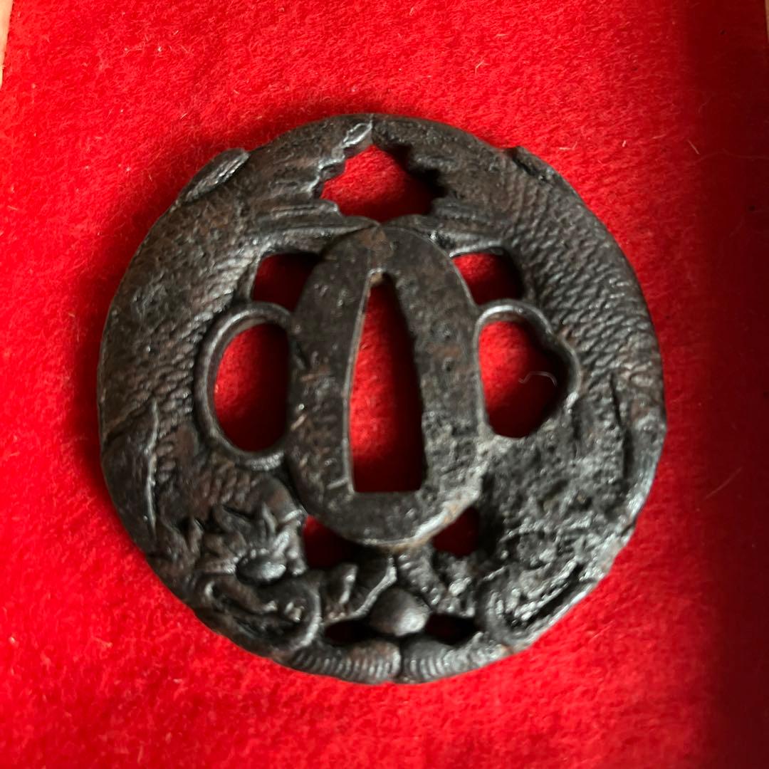 鯱鉾図の透かし鉄鍔