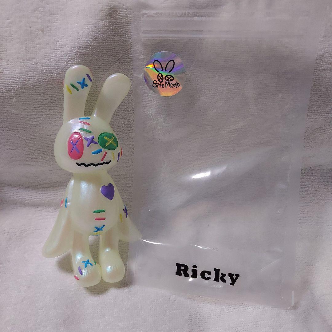 ソフビ Bite Morph Party Pprty 蓄光 ツギハギRicky