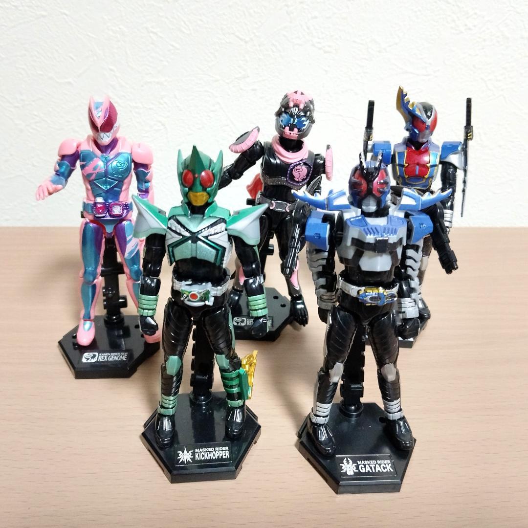 仮面ライダー装動　まとめ売り　本体36体　パーツ20個　JUNK　部品多数