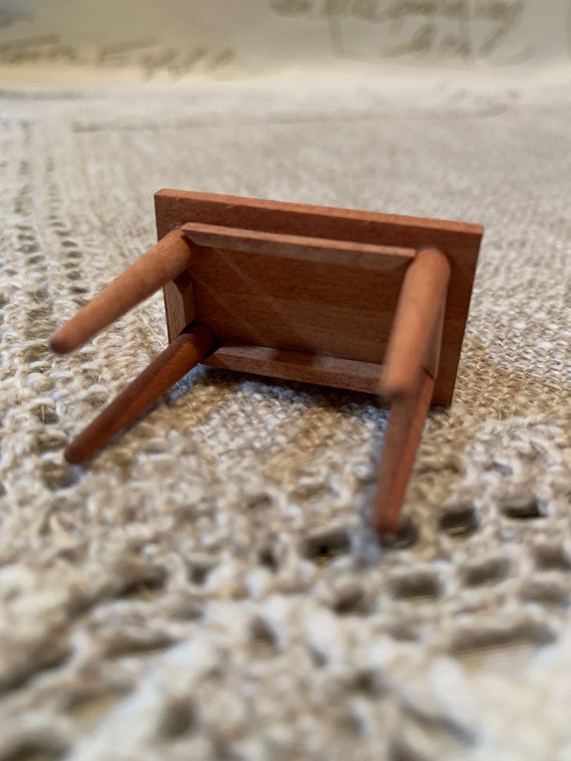 ドイツ製　木製人形　エルツ地方の珍しいユニークな文学者のお人形なんか可愛いです！