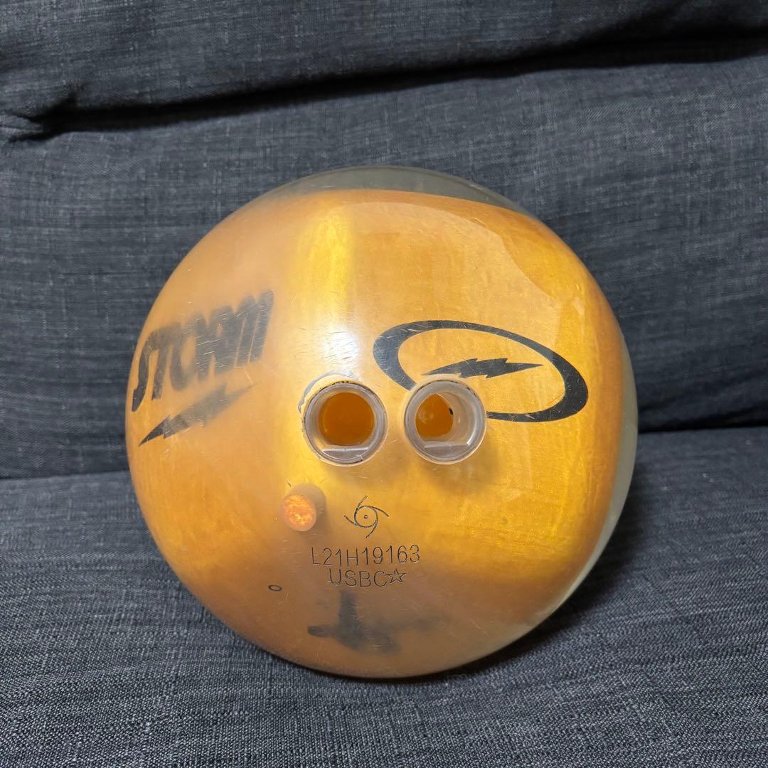 【外箱付】STORM BELMO ボウリングボール ゴールド　ベルモ　14ポンド