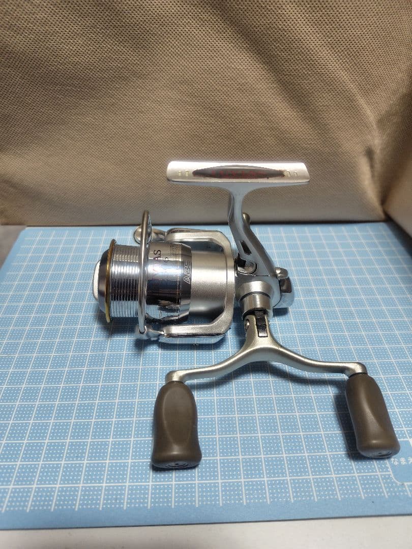 ダイワ LUVIAS 04ルビアス　2506 スピニングリール