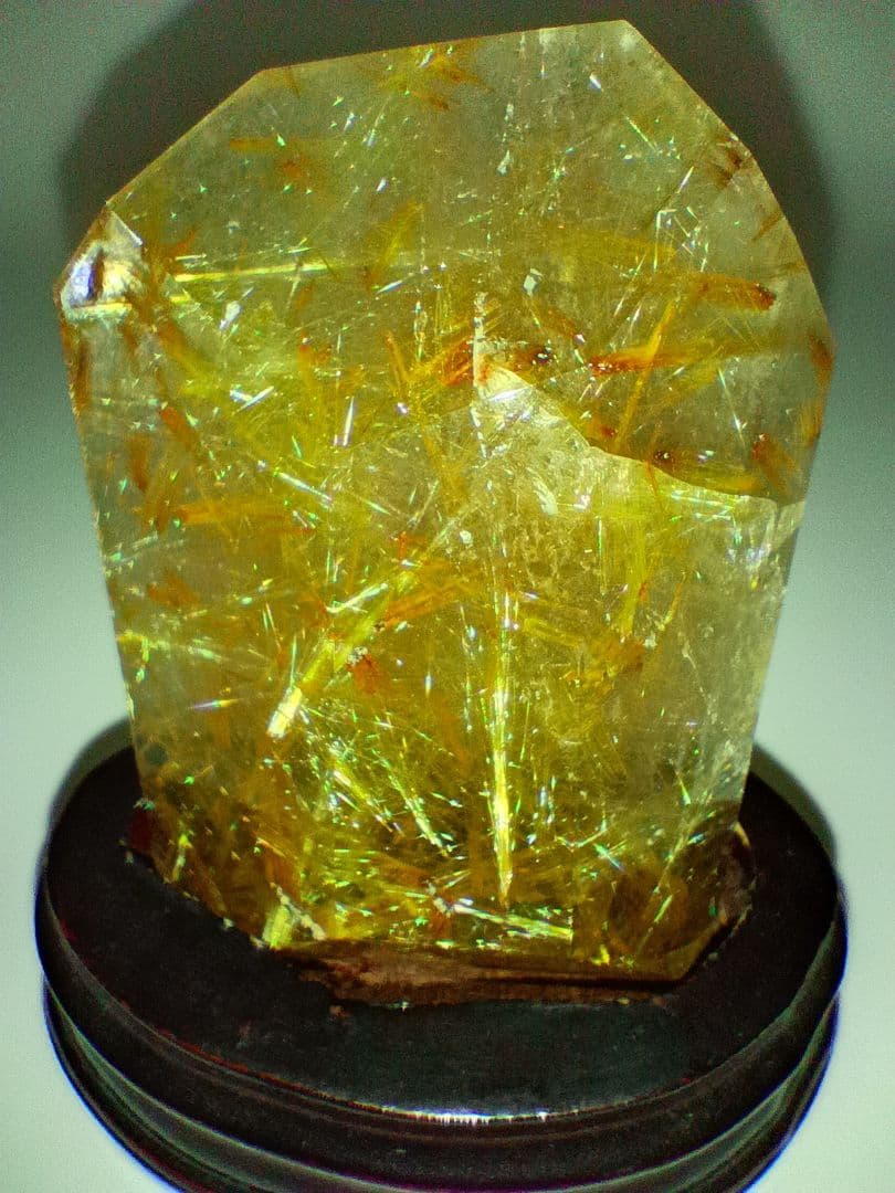 レア ゴールド タイチン ルチル 原石 クラスター 台座付き 高さ7.1cm