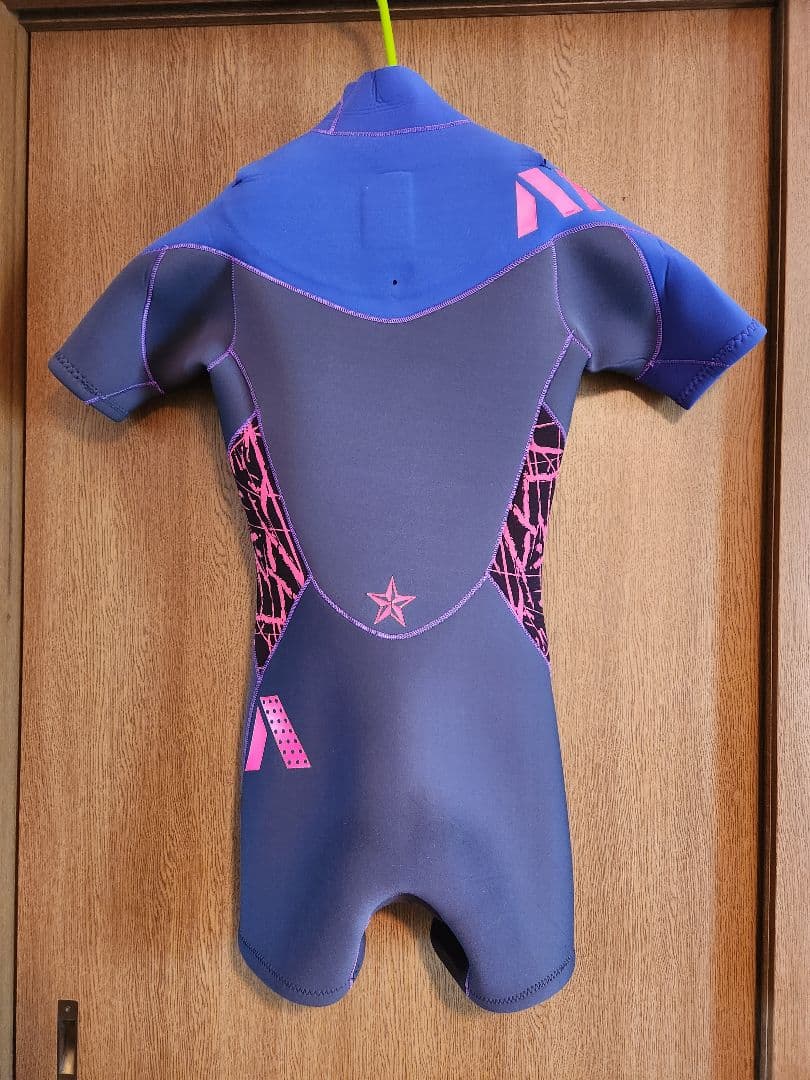 AIRTIGHT エアータイト　ウェットスーツ　スプリング　綺麗です！