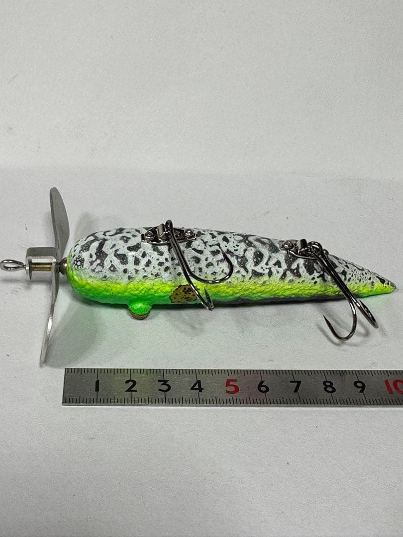 グリーン/ブラック トップウォーター ルアー
