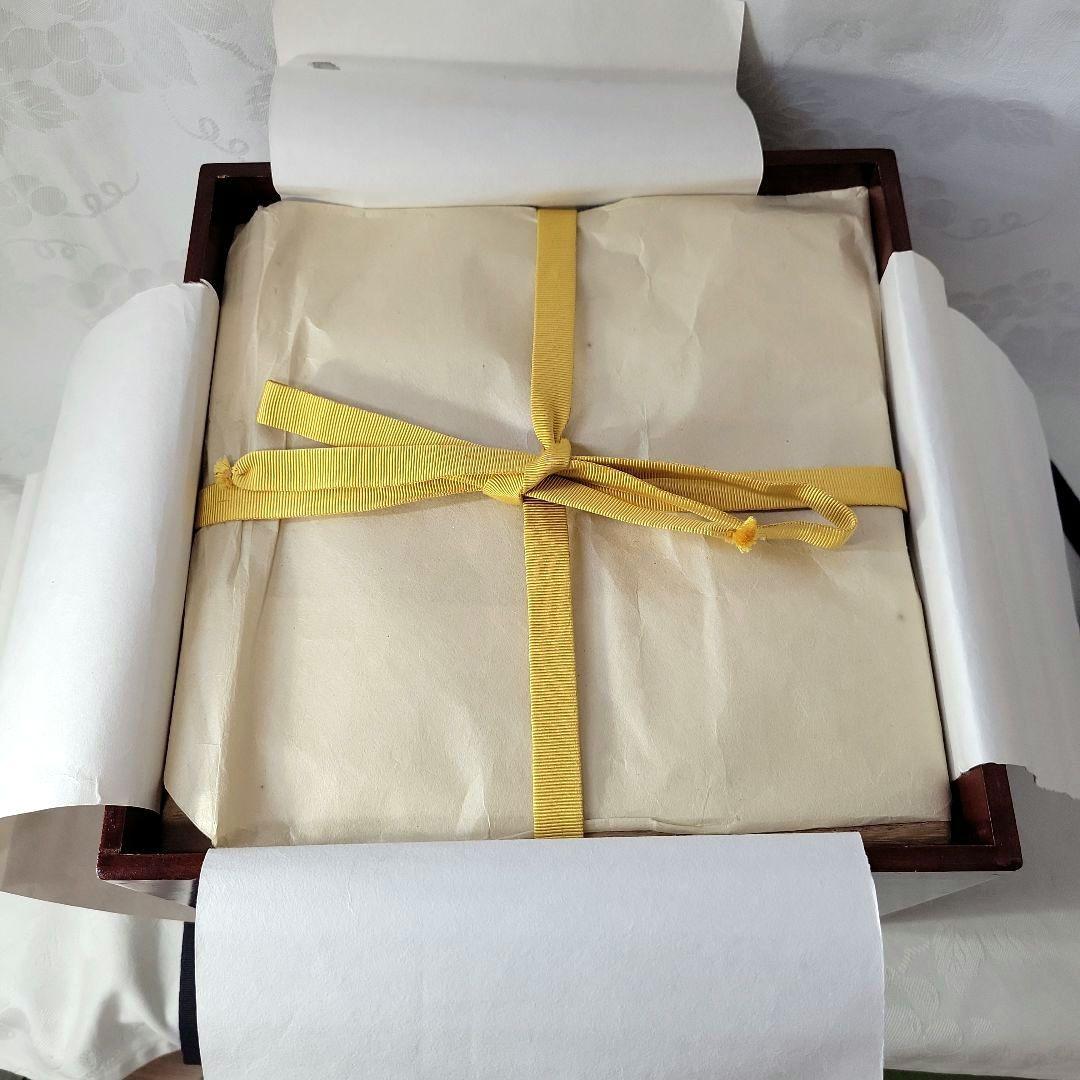 黒糸目独樂つなぎ蒔絵　食籠　即中斎書付