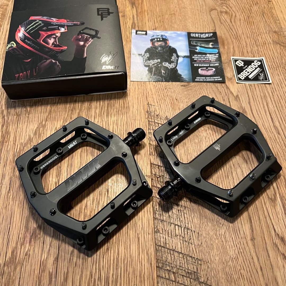 未使用 DMR ペダル Vault Brendog Pedal マットブラック