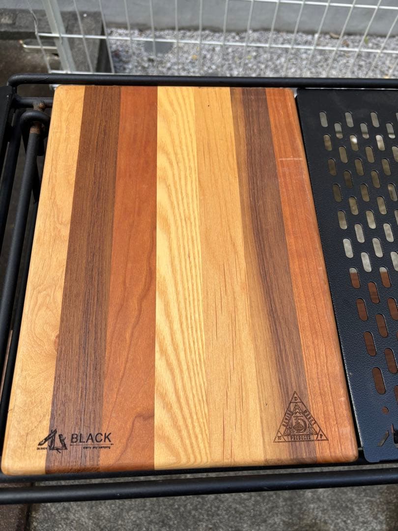 ニーマサイト　ブラックデザイン葉月 一個口目