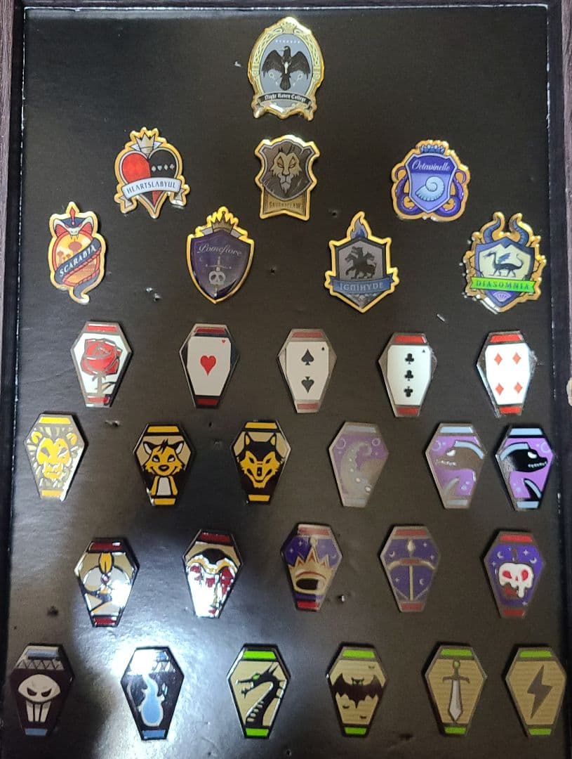 ツイステッドワンダーランド ツイステ コンプリートBOX ピンズ ピンバッジ