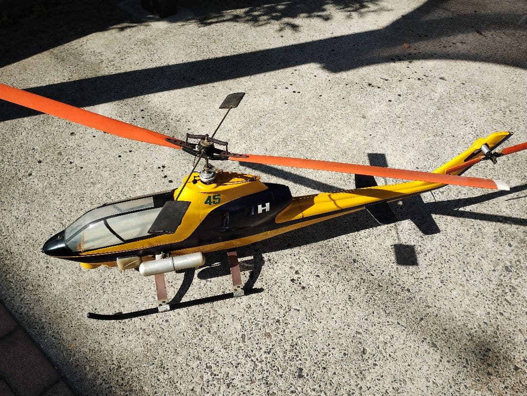 ラジコンヘリコプター　カルト45ヒュイコブラ