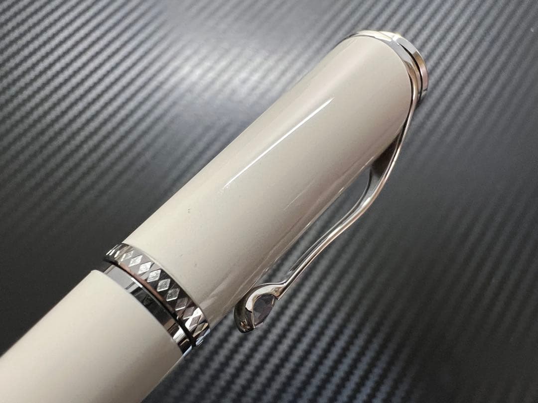 未使用品 モンブラン プリンセス グレース・デ・モナコ アイボリー ボールペン