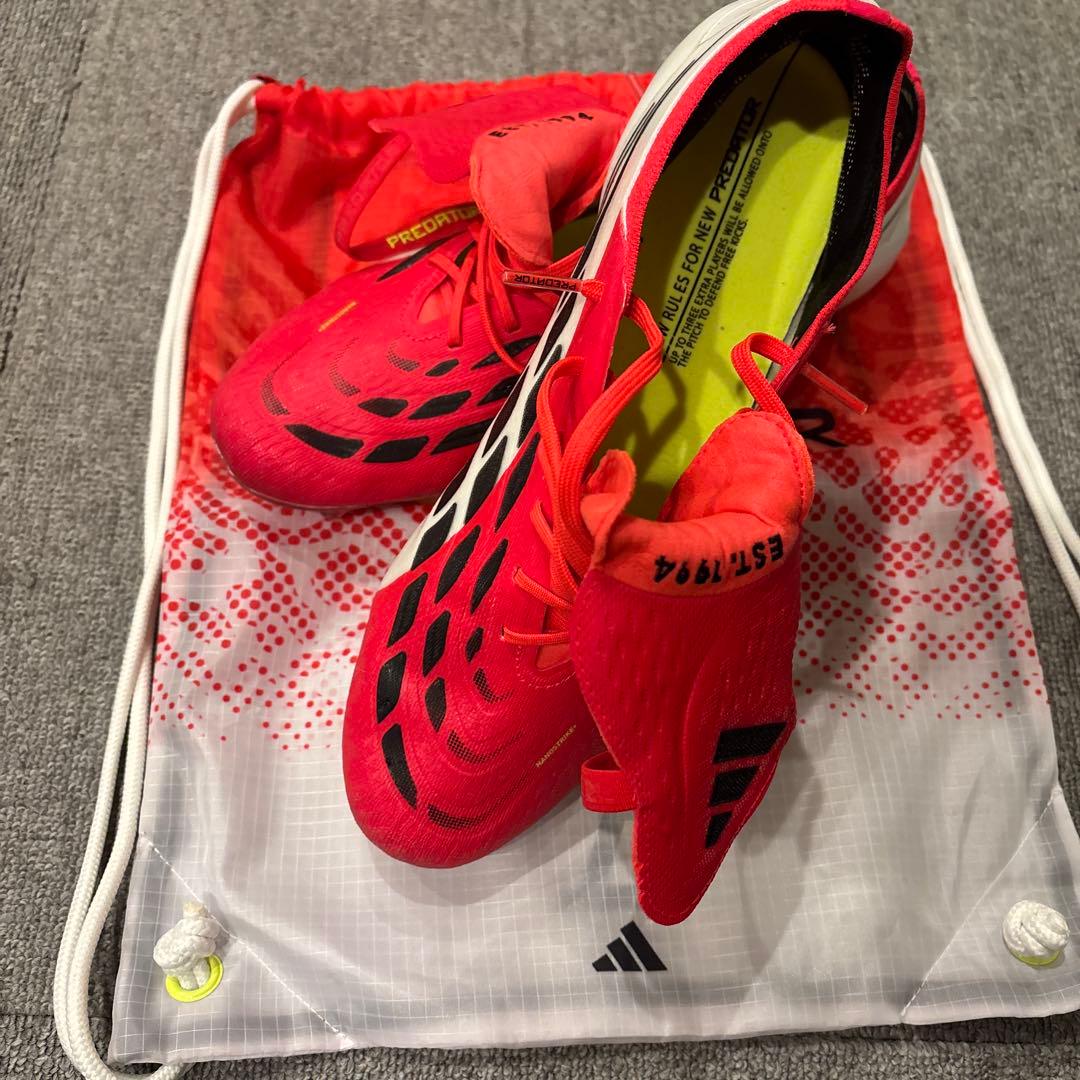 adidas Predator サッカーシューズ レッド