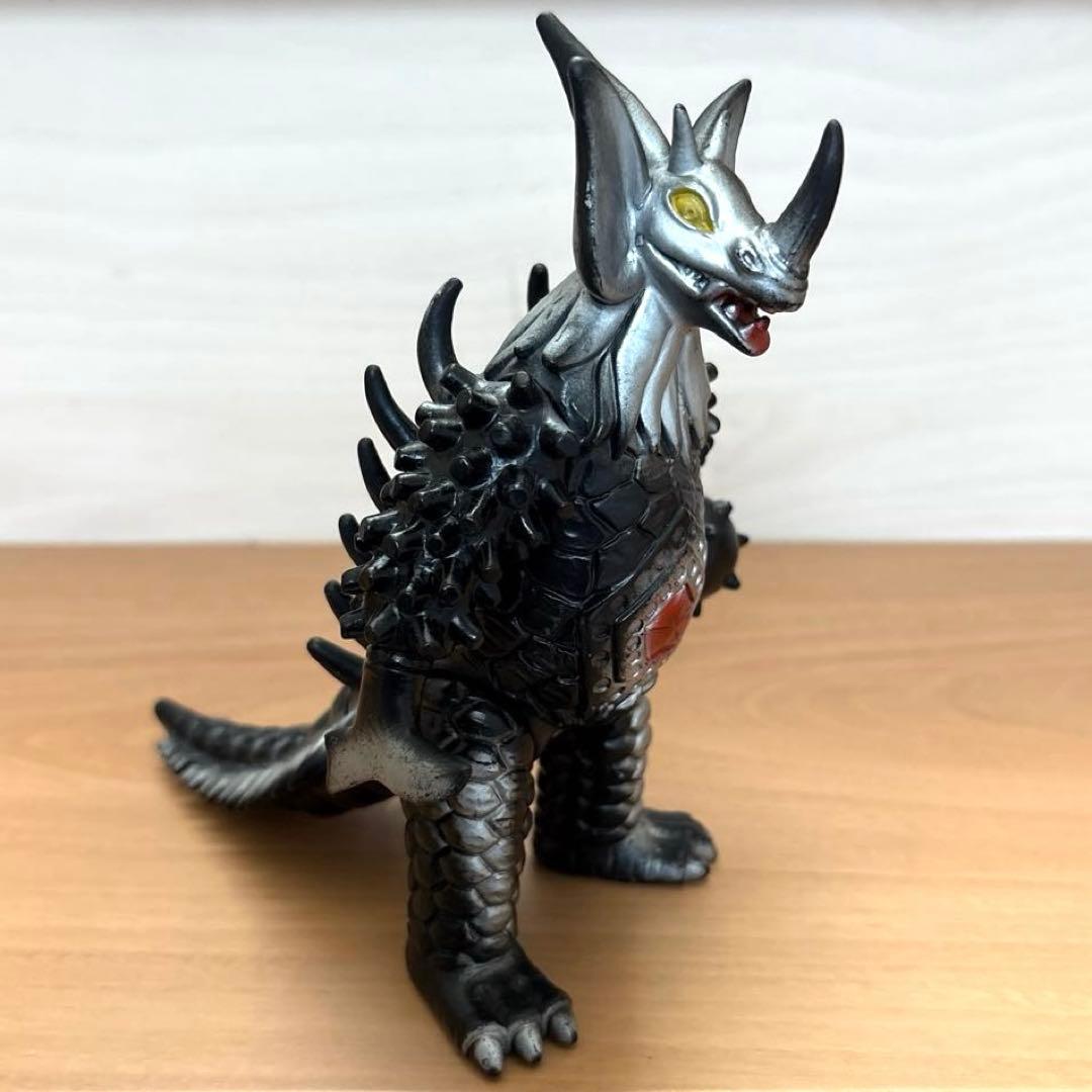 ウルトラ怪獣 タイラント／硬質ソフビ／‼️試作品？詳細不明‼️タグ穴なし