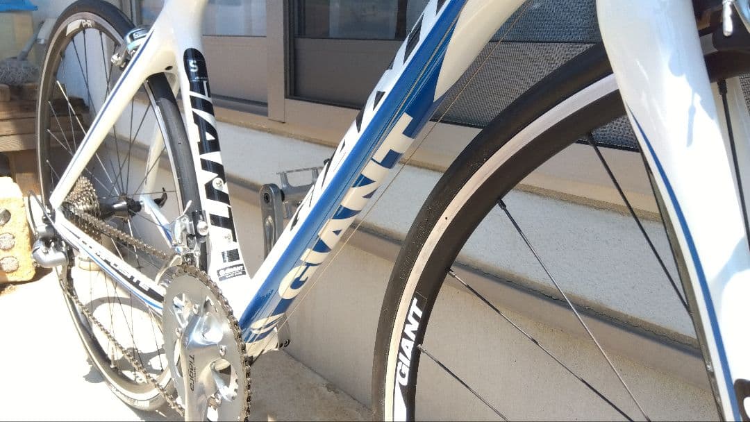 【整備済み】GIANT DEFY COMPOSITE SE　カーボンロードバイク