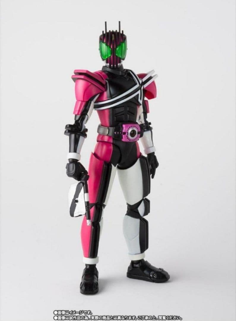 新品（真骨彫製法）仮面ライダーディケイド ネオディケイドライバー フィギュアーツ