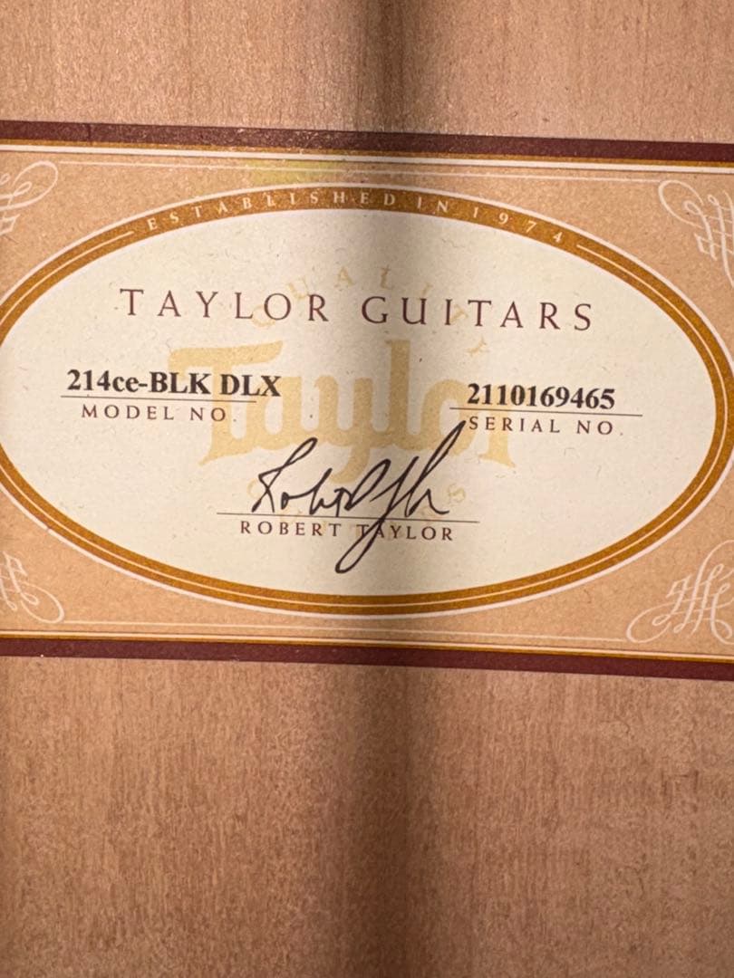 大幅追い値下げ！！『美品』Taylor 214ce DLX BLK　エレアコ