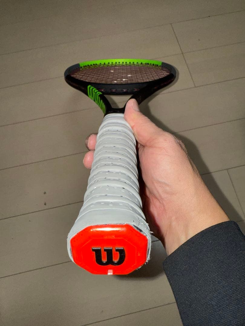 ウィルソン テニスラケット BLADE 98 V7 305g 18x20