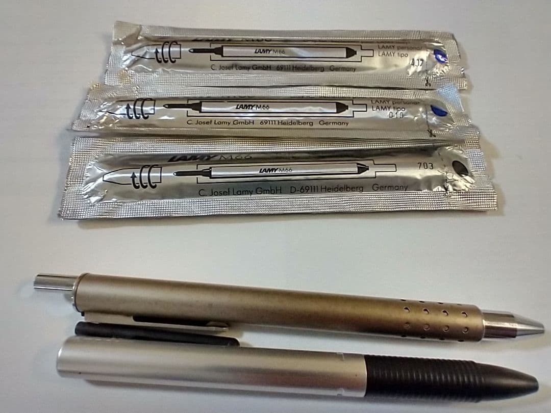 Lamy ティポ、スウィフトボールペン 本体とリフィル3本セット