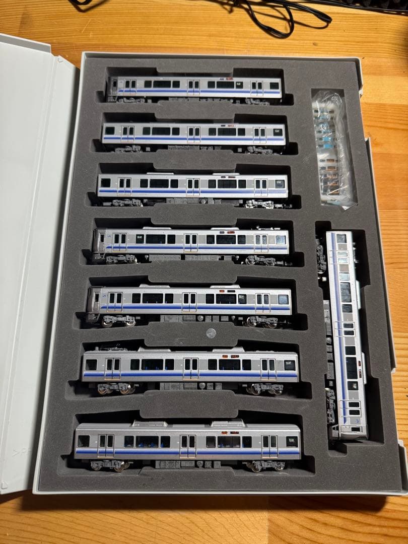 JR 225系5000番台　基本+増結8両セット