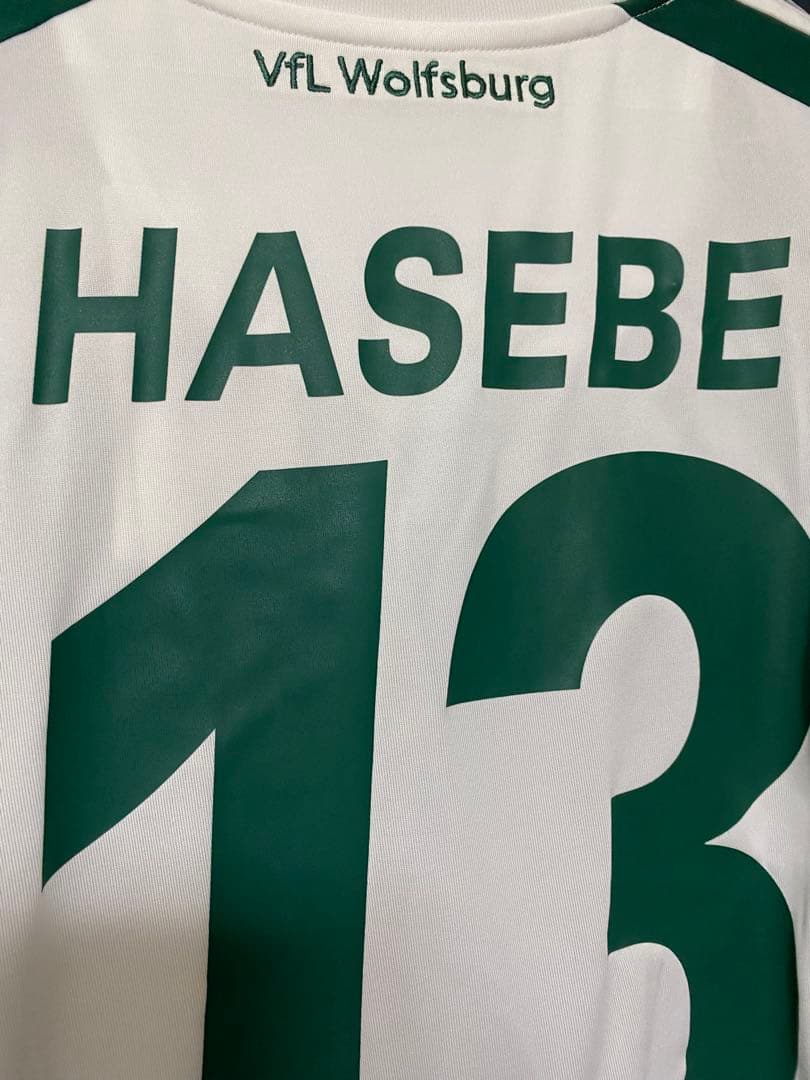 長谷部誠　直筆サイン入りヴォルフスブルクユニフォーム 直筆サインポストカード付き