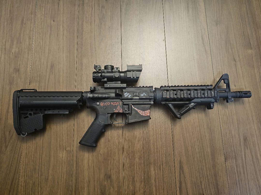 東京マルイ 次世代電動ガン ブラック バットマンジョーカー風カスタム