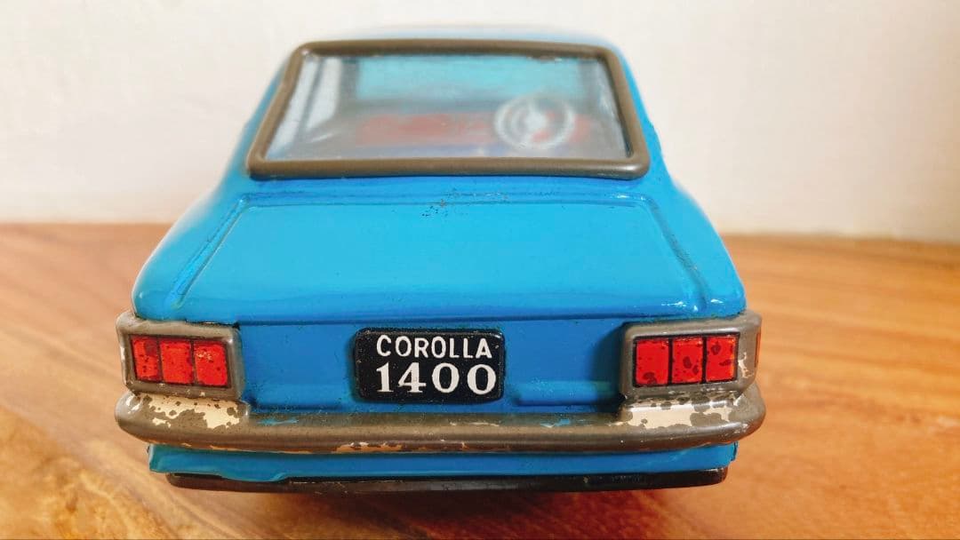 レトロ　ブリキ　トヨタカローラ1400