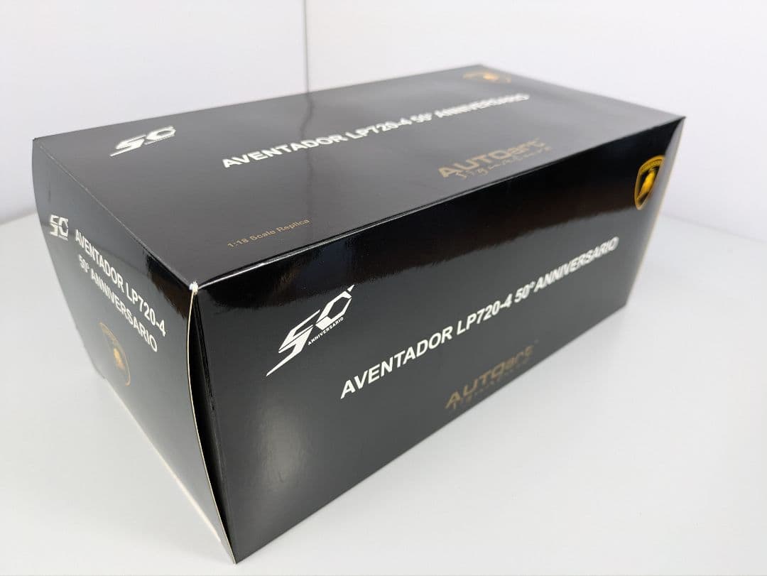 1/18 ミニカー オートアート ランボルギーニ アヴェンタドール LP720