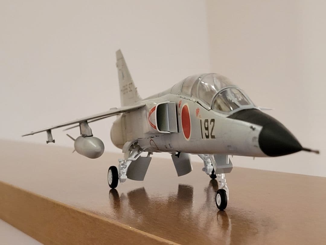 1/48　航空自衛隊　T-2練習機　プラモデル完成品