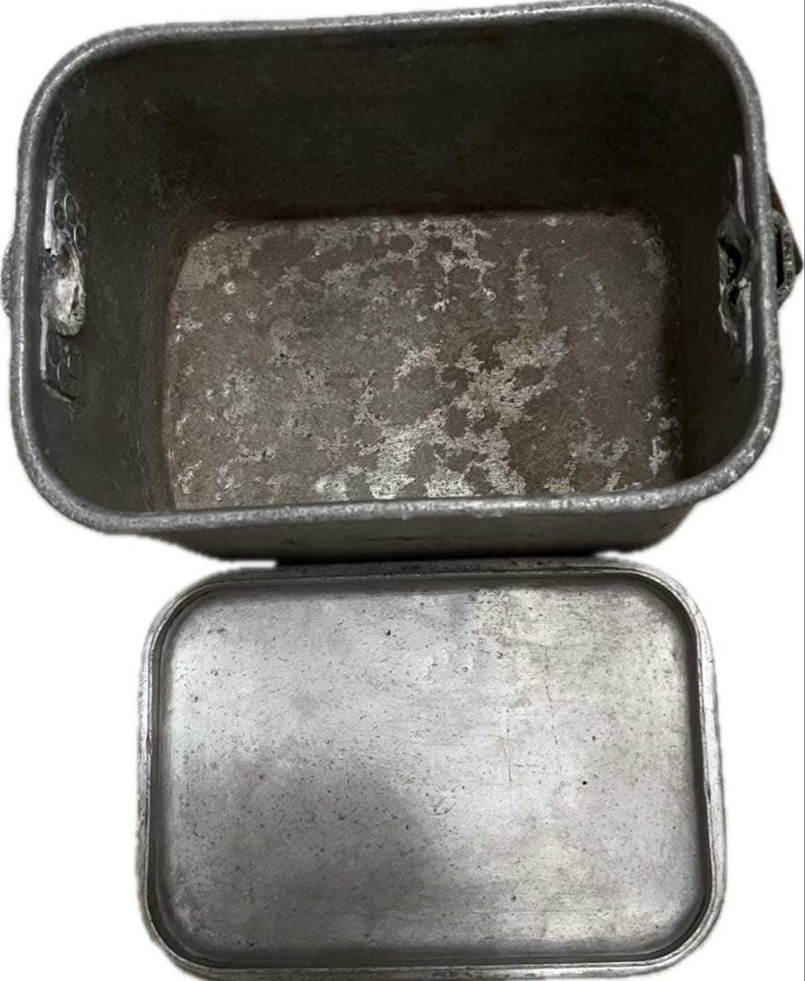 旧日本軍 希少装備品 4点セット 刻印飯盒 革素材水筒 桜星鉄帽