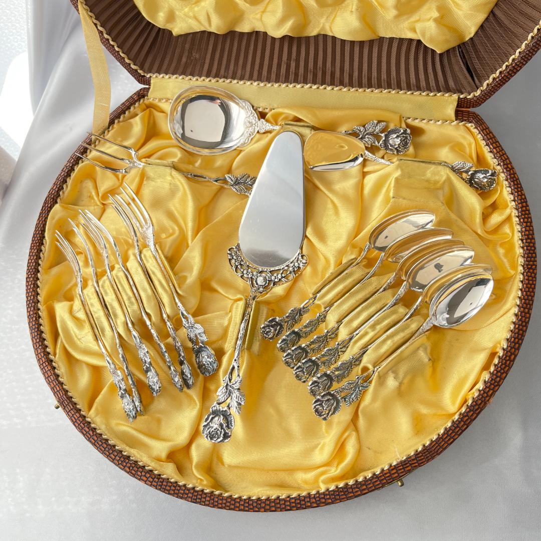 【ドイツ】 ヒルデスハイムローズのデザートセット 16本ケース 薔薇モチーフ