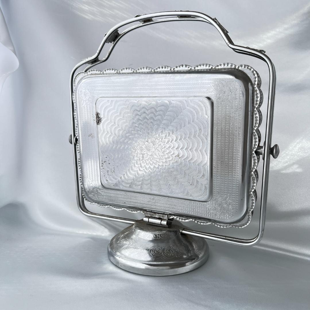 【英国】 ケーキスタンド バタフライ式 優雅なチェイシング【クロム】