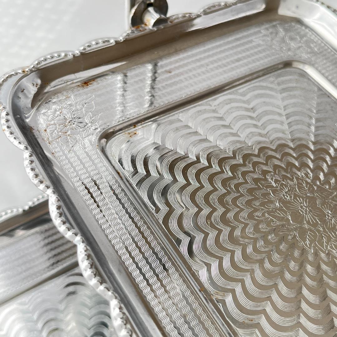 【英国】 ケーキスタンド バタフライ式 優雅なチェイシング【クロム】