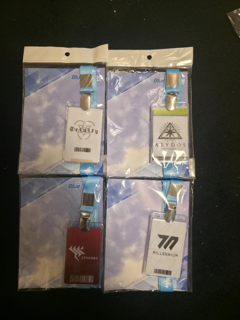 ブルアカ コラボ 出入口証型ネックレス カードケース 4種 新品・未使用