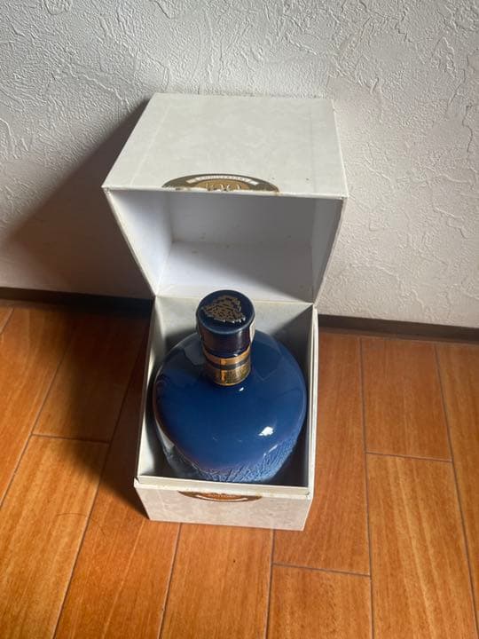 希少レアサントリー有田焼創業100周年感謝百年佐治敬三記念ボトル陶器700箱付き